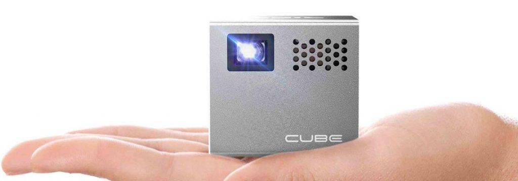 Rif6 Cube Tests avis du mini vidéo projecteur de 136 grammes