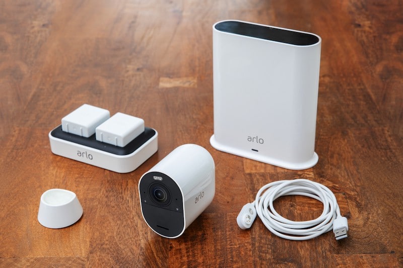 Arlo ultra avis prix test caméra sécurité connectée accessoires