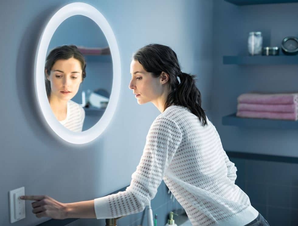 Miroir connecté Philips Hue Ambiance Adore avis test