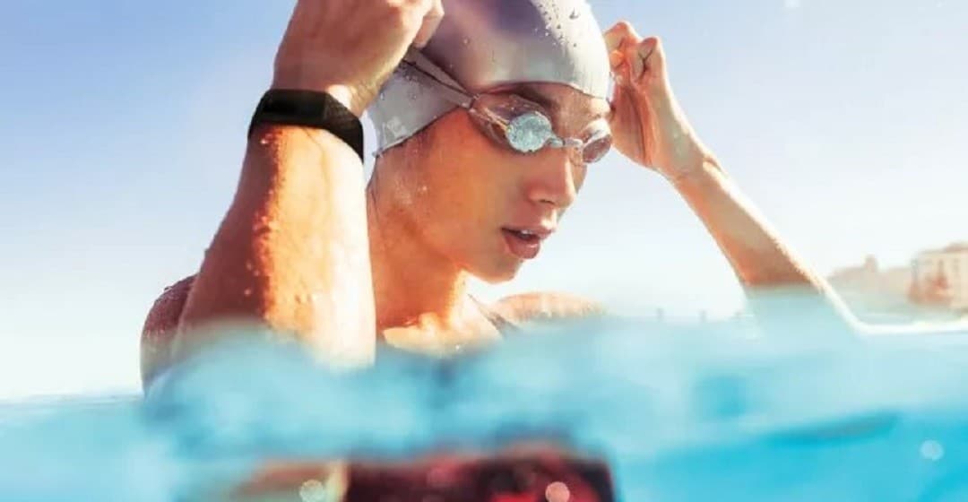 Fitbit charge 4 bracelet connecté étanche suivi sport