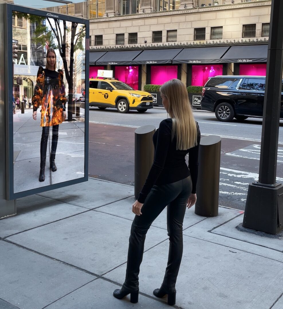 AR Mirror de ZERO10 miroirs AR le shoping en réalité augmentée